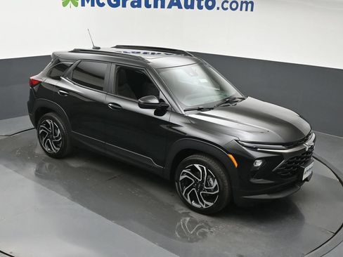 New 2026 Chevrolet TrailBlazer RS w/ Convenience Package AWD/4WD image 3