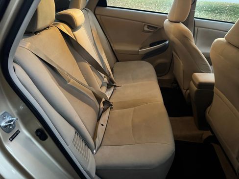 Used 2011 Toyota Prius Four image 2