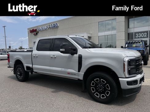 Used 2026 Ford F350 Platinum AWD/4WD image 1