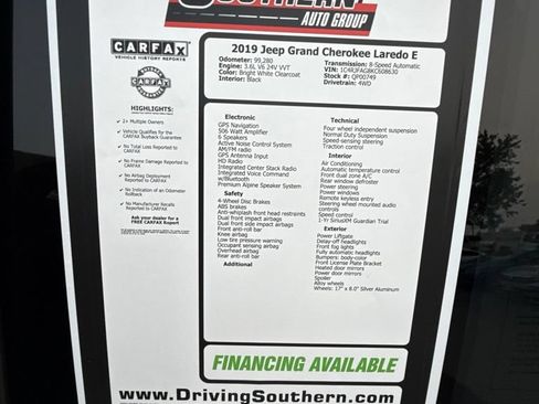 Used 2019 Jeep Grand Cherokee Laredo w/ Laredo X Package AWD/4WD image 13