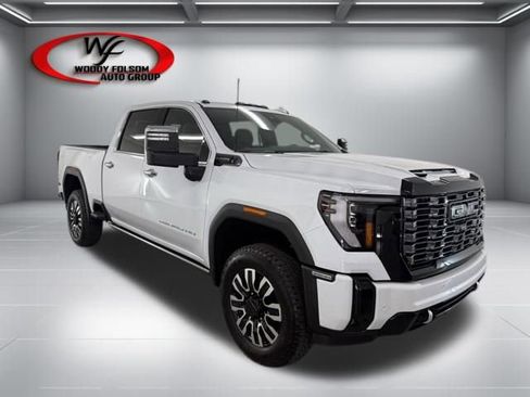 New 2026 GMC Sierra 3500 Denali Ultimate AWD/4WD image 3