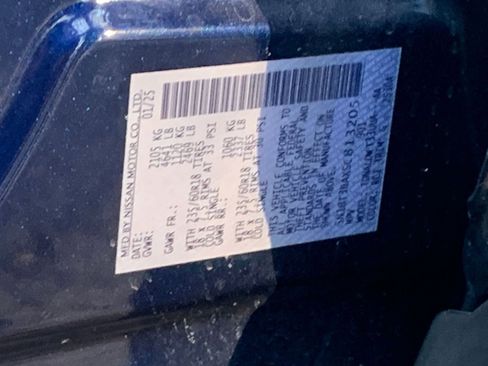 Used 2025 Nissan Rogue SV image 10