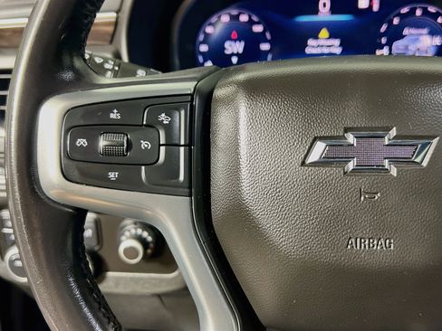 Used 2022 Chevrolet Suburban Z71 AWD/4WD image 18