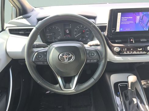 Used 2025 Toyota Corolla SE image 15