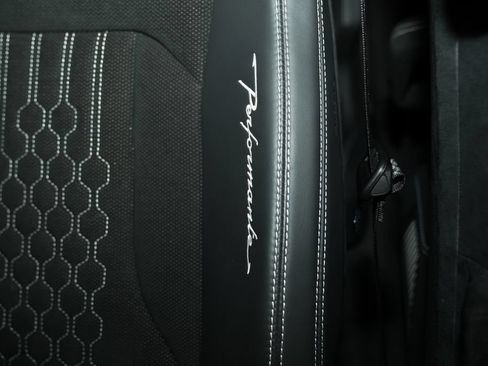 Used 2023 Lamborghini Urus Performante AWD/4WD image 50