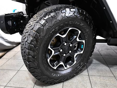 Used 2023 Jeep Wrangler Unlimited Rubicon 4xe w/ Steel Bumper Group AWD/4WD image 7