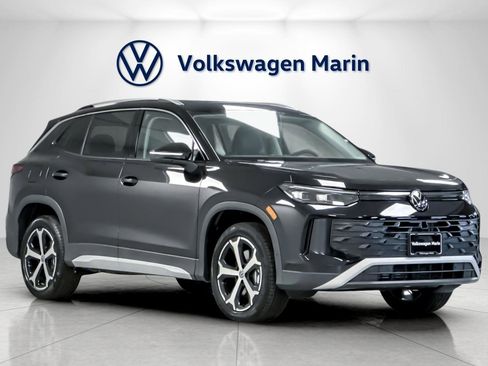 New 2026 Volkswagen Tiguan SE image 7