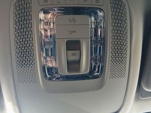 Used 2024 Mercedes-Benz GLE 350 4MATIC image 27