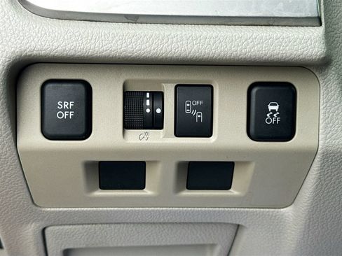 Used 2018 Subaru Forester 2.5i Premium AWD/4WD image 10