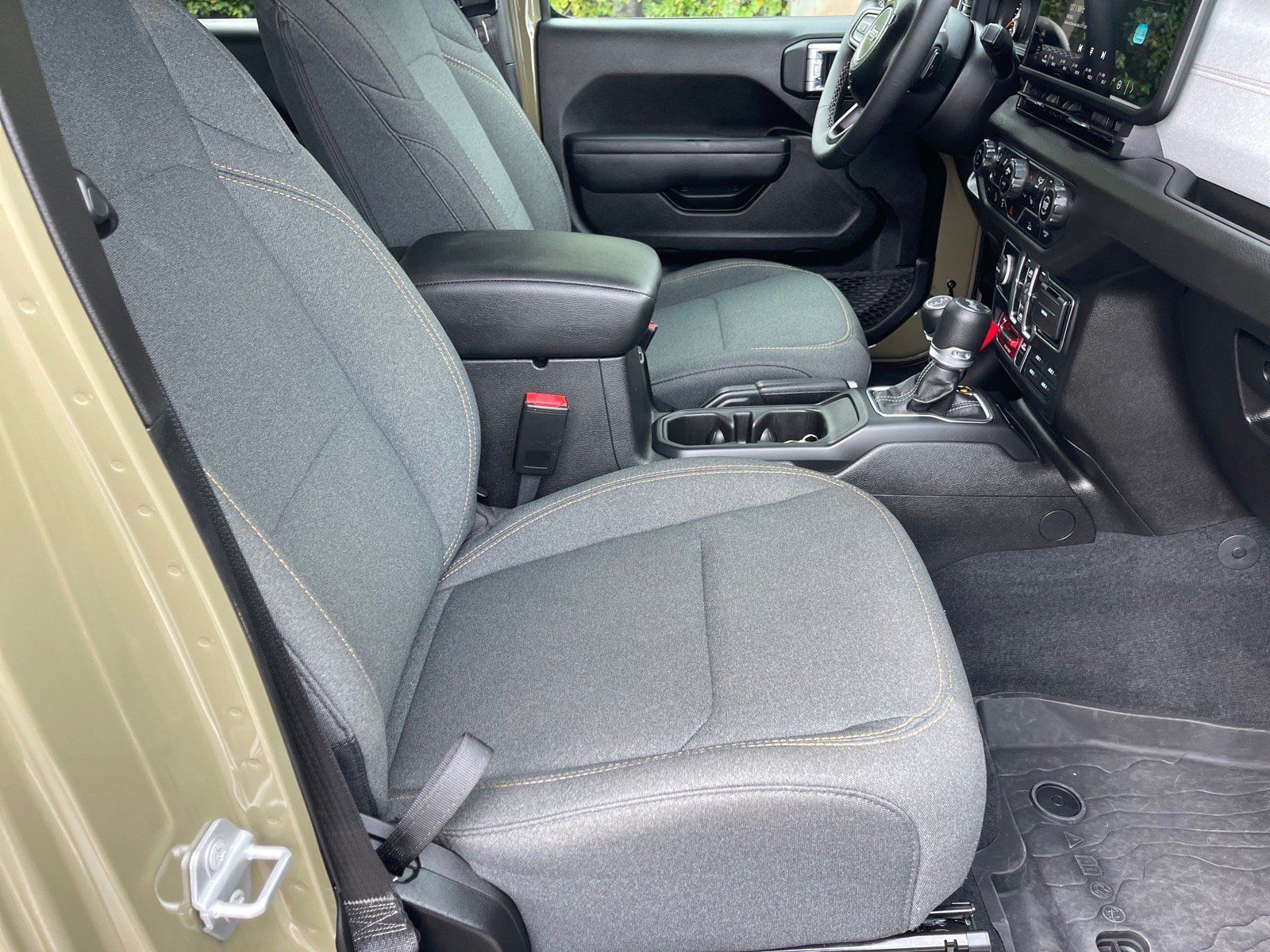 Used 2025 Jeep Wrangler Unlimited Sport AWD/4WD image 19