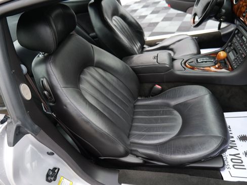 Used 2004 Jaguar XK8 Coupe image 33