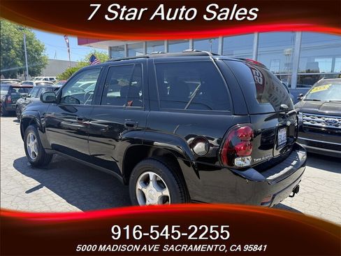 Used 2009 Chevrolet TrailBlazer LT w/ Cargo Convenience Package image 6