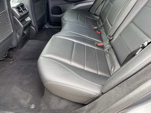 Used 2022 Mercedes-Benz GLE 350 4MATIC image 15