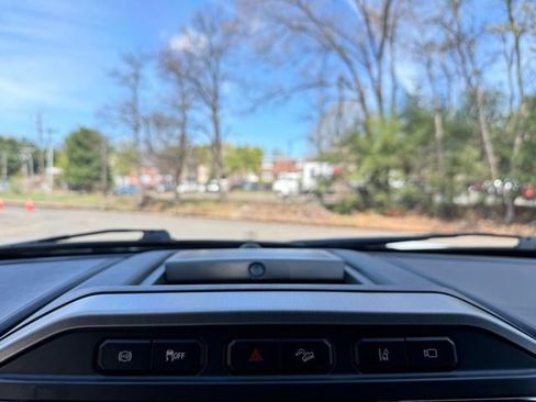 Used 2022 Ford F450 Platinum w/ FX4 Off-Road Package AWD/4WD image 36