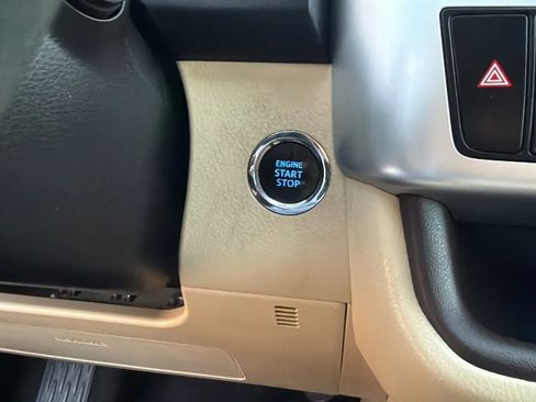 Used 2016 Toyota Highlander Limited Platinum image 39