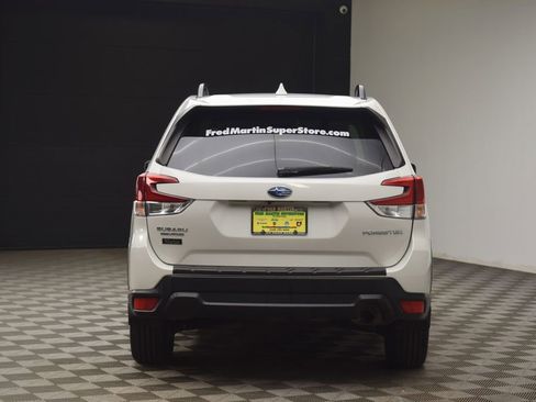 Used 2019 Subaru Forester Premium image 8