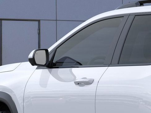 New 2026 Chevrolet Equinox ACTIV w/ Convenience Package III AWD/4WD image 26
