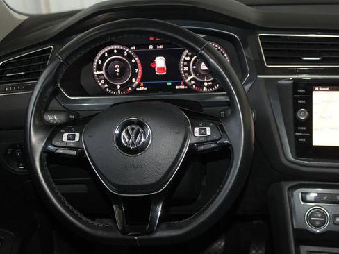 Used 2019 Volkswagen Tiguan SEL image 16