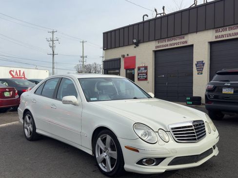 Used 2009 Mercedes-Benz E 350 4MATIC Sedan image 8