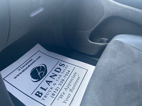 Used 2021 Jeep Grand Cherokee Laredo X image 24