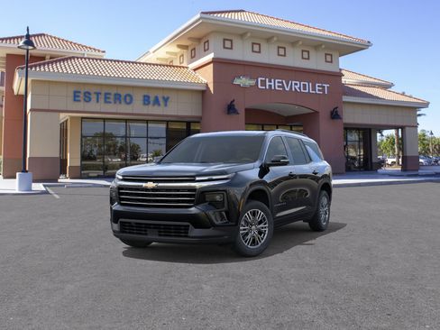 New 2026 Chevrolet Traverse LT w/ LPO, Floor Liner Package FWD image 32