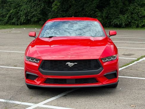 Used 2024 Ford Mustang Coupe RWD image 18