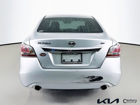 Used 2015 Nissan Altima 2.5 SV w/ Convenience Package FWD image 6