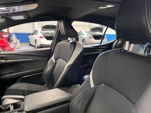 Used 2025 Toyota Camry SE image 23