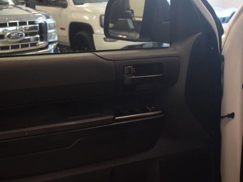 Used 2016 Toyota Tundra SR AWD/4WD image 41