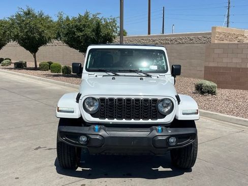 Used 2024 Jeep Wrangler Unlimited AWD/4WD image 4
