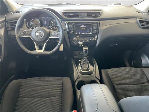 Used 2019 Nissan Rogue Sport S image 11