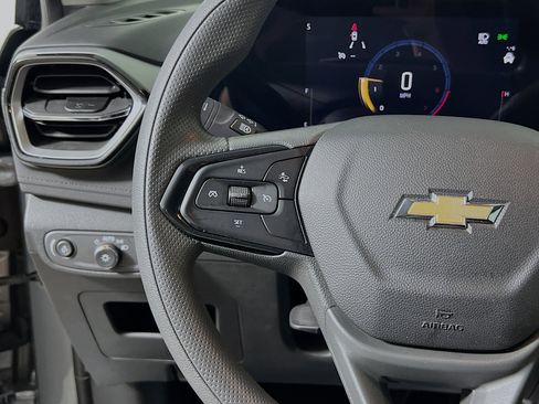 Used 2025 Chevrolet TrailBlazer LT AWD/4WD image 19