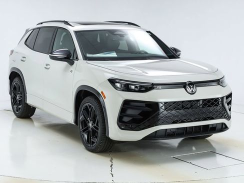 New 2026 Volkswagen Tiguan SE R-Line image 54