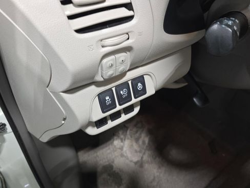 Used 2012 Nissan Leaf SL image 10