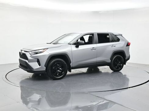Used 2025 Toyota RAV4 LE FWD image 6