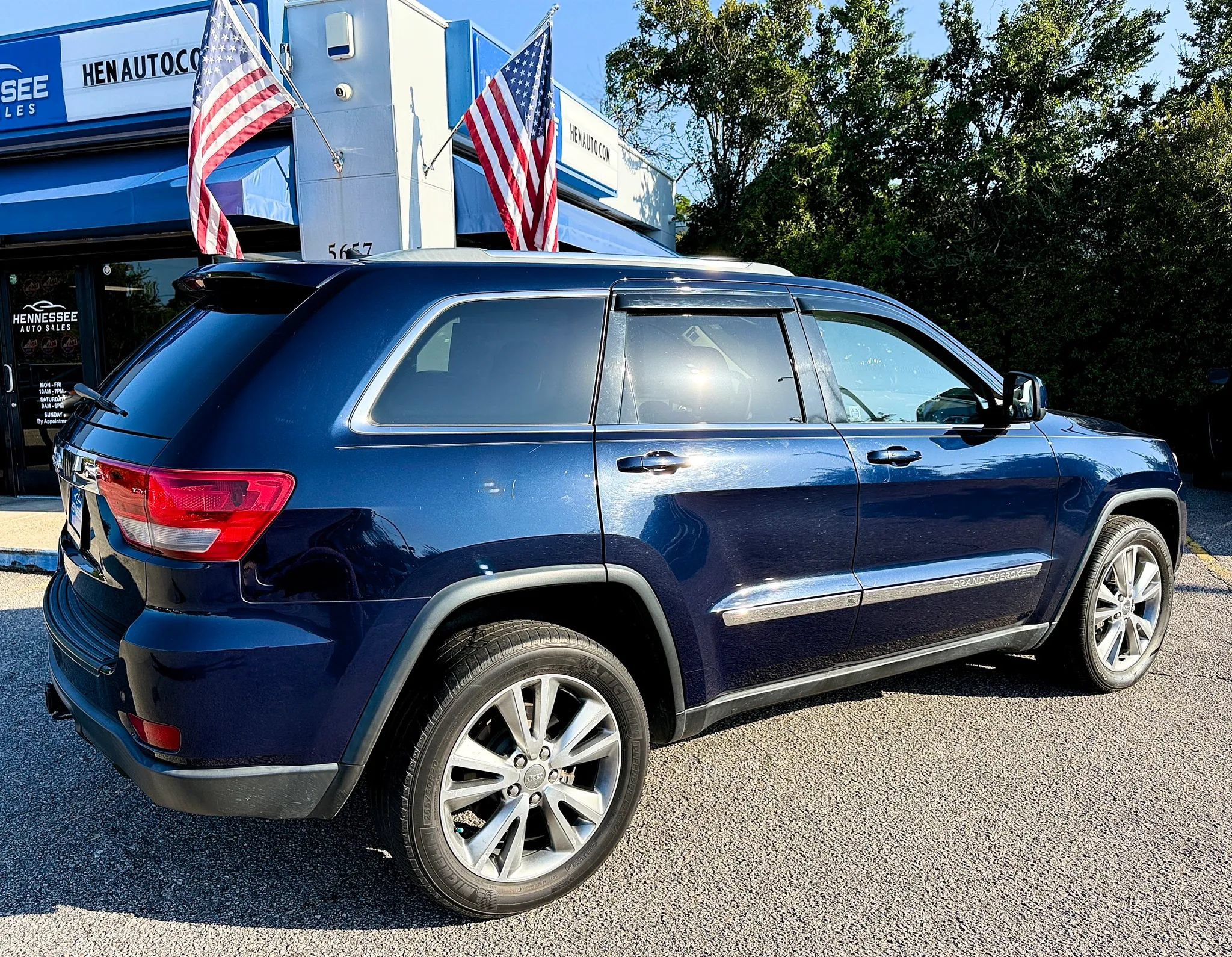 Used 2013 Jeep Grand Cherokee Laredo RWD image 5