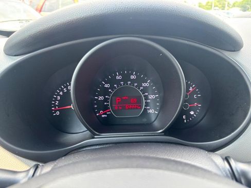 Used 2017 Kia Soul + FWD image 17