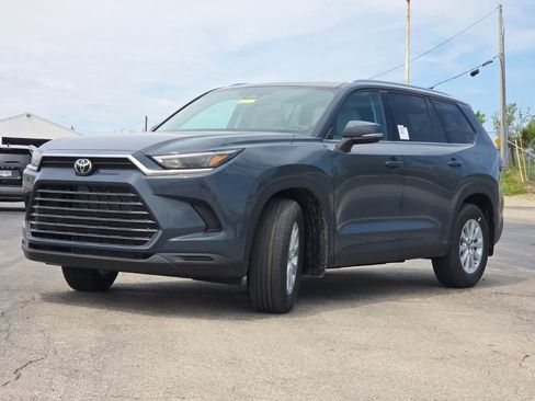 New 2026 Toyota Grand Highlander AWD image 19