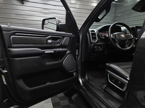 Used 2023 RAM 1500 Laramie AWD/4WD image 38