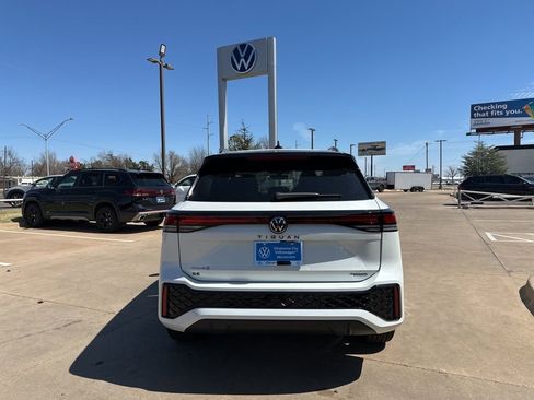 New 2026 Volkswagen Tiguan SE R-Line AWD/4WD image 5