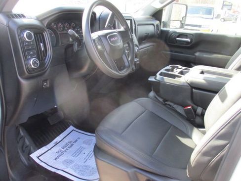 Used 2023 GMC Sierra 3500 Pro w/ Fleet Convenience Package image 11