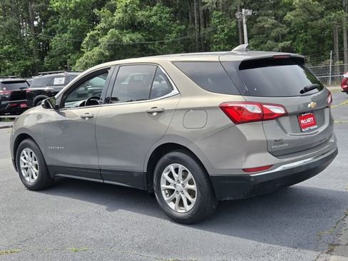Used 2019 Chevrolet Equinox LT FWD image 3