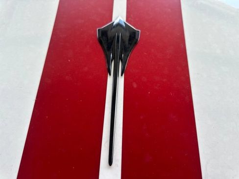 Used 2023 Chevrolet Corvette Stingray Premium Cpe w/ Z51 Performance Package RWD image 12