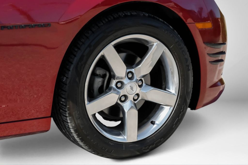 Used 2015 Chevrolet Camaro LT RWD image 47