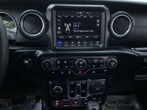 Used 2023 Jeep Wrangler Unlimited Rubicon 4xe w/ Cold Weather Group image 22