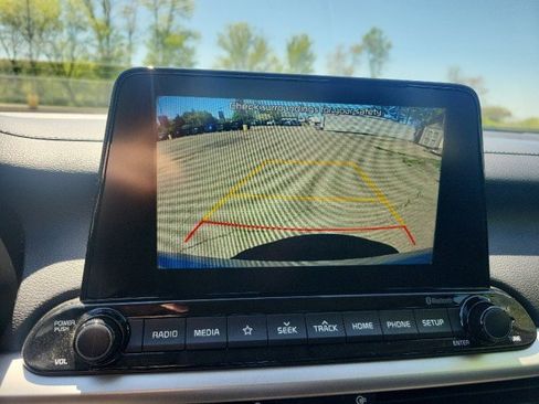 Used 2020 Kia Forte LXS image 11