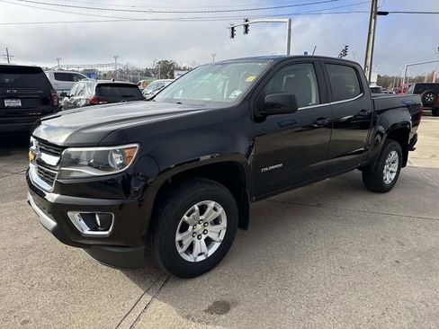 Used 2019 Chevrolet Colorado LT w/ LT Convenience Package image 3