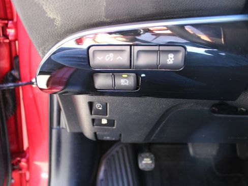 Used 2017 Toyota Prius Prime Premium image 41