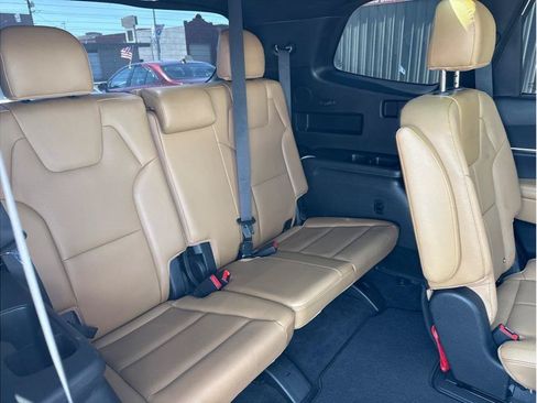 Used 2021 Kia Telluride SX w/ Towing Package FWD image 12
