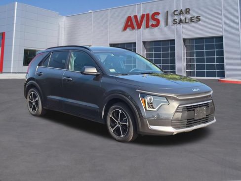 Used 2025 Kia Niro LX FWD image 3